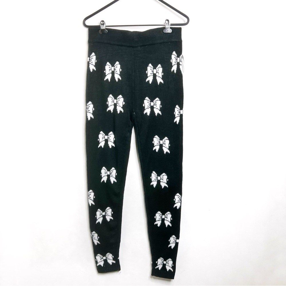 POOF! Merry Christmas Knit Bow Print Black White Leggings NWT Size M